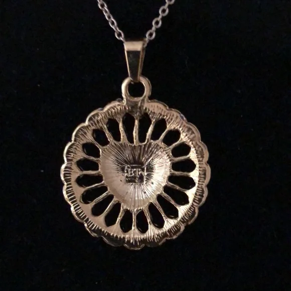 Heart ❤️ Necklace! - Picture 3 of 6
